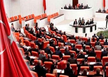 تقارير برلمانية أثبتت وجود تفتيش عاري بسجون تركيا في 2019