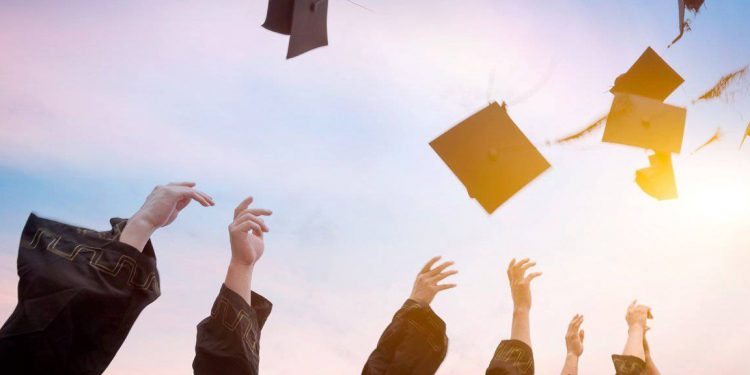 أكثر من نصف الأتراك يفضلون الدراسة في الدول الغربية