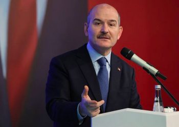 وزير داخلية تركيا يهدد بموجة جديدة من الإرهاب في أوروبا