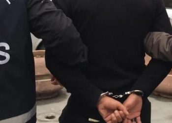 تركيا.. اعتقال 13 عسكريًا في أضنة