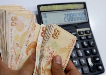 ارتفاع التضخم في تركيا ورسوم العبور من الجسور والطرق الأعلى زيادة