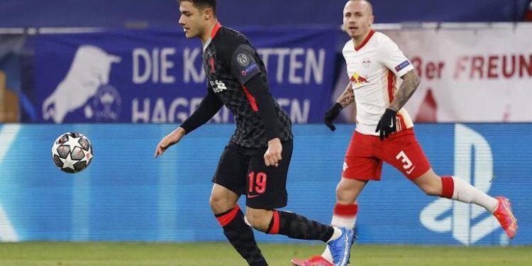 “كاباك” التركي يدخل التاريخ في مباراة ليفربول-لايبزنج