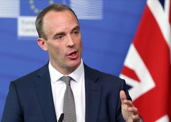 بريطانيا تدعو لوقف إطلاق النار بالعالم لتطعيم المتواجدين بجميع مناطق النزاع