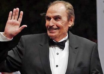 وفاة الفنان الكبير عزت العلايلى عن عمر يناهز الـ 86 عاما