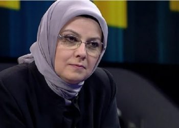 عضوة بحزب أردوغان تطالب بحجب خبر عن نفسها