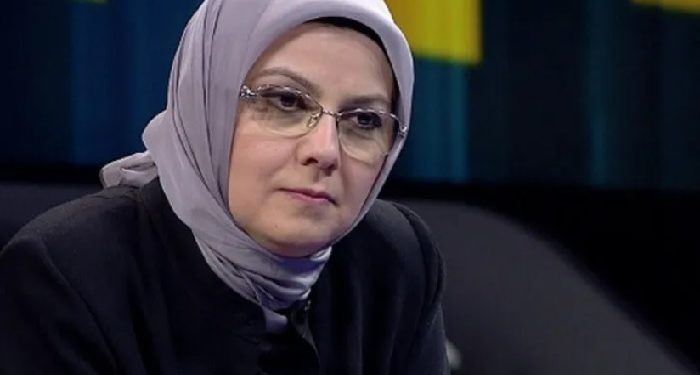 عضوة بحزب أردوغان تطالب بحجب خبر عن نفسها