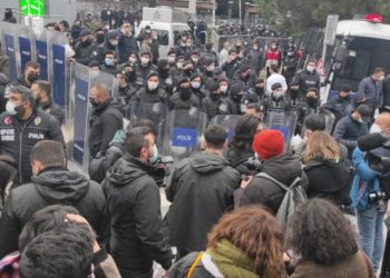 250 موسيقيًا في تركيا يتضامنون مع طلاب البوسفور