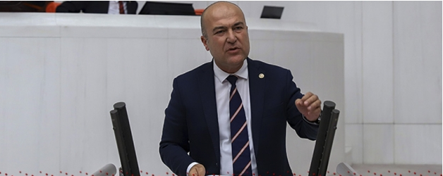 برلماني تركي: هل هناك دولة بالعالم تنقذ رهائن بالطبل والمزمار؟