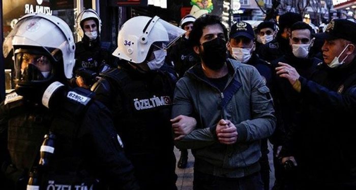 فرض رقابة قضائية على مشاركين في تظاهرات جامعة البوسفور