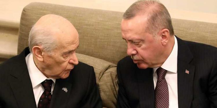 سياسي تركي: أردوغان يوظف “الحركة القومية” لتنفيذ مخططاته القذرة