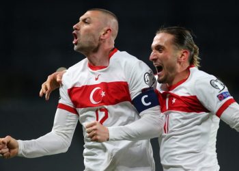 منتخب تركيا يفوز على نظيره الهولندي