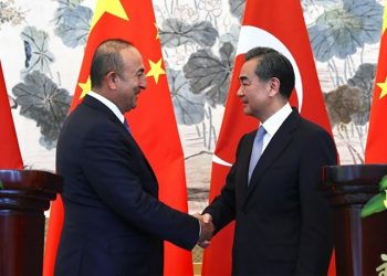 وزير خارجية الصين يزور تركيا.. ماذا عن الأويغور؟