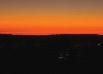 كيف يتنفس الكون؟