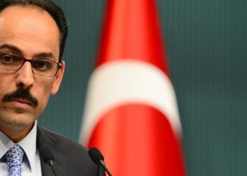 تركيا.. القصر يرفض اقتراح وزير الدفاع لحل أزمة S-400