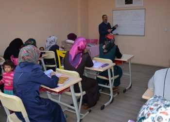 2.8 مليون امرأة أمية في تركيا