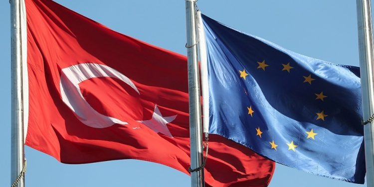 بروكسل تأسف لانسحاب تركيا من اتفاقية حماية المرأة من العنف