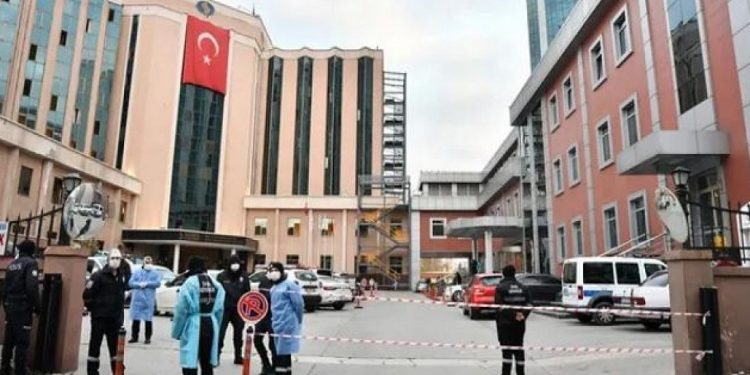 تركيا تسجل أكبر حصيلة للإصابات الجديدة بكورونا في 2021