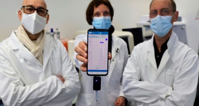 اختبار كورونا يمكن إجراءه عبر الهاتف الذكي خلال 10 دقائق!