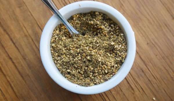 الزعتر المطحون مع السمسم.. فوائد رائعة