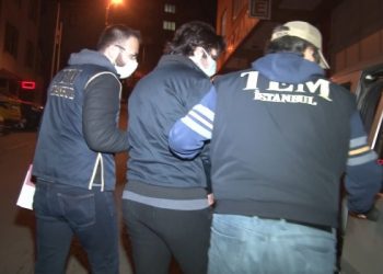 تركيا.. حملات أمنية لاعتقال أكثر من 100 عسكري