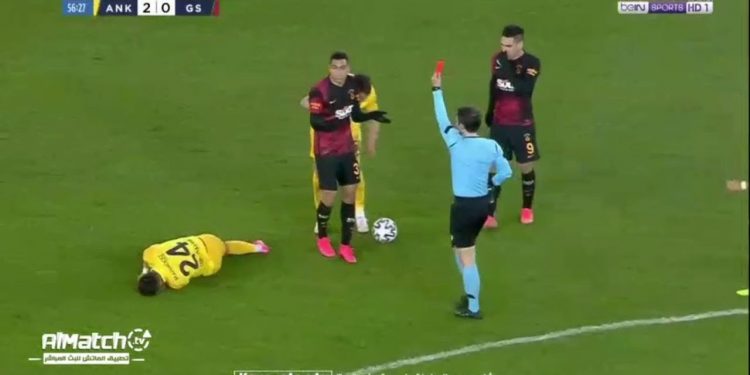 أول رد فعل من غلطة سراي بعد طرد المصري مصطفى محمد في لقاء أنقرة (فيديو)