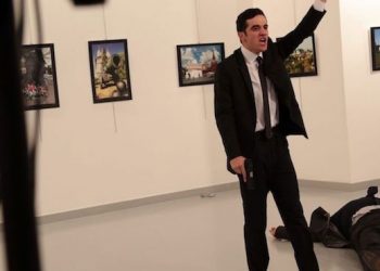 الرأي العام الروسي غير مقتنع باغتيال حركة الخدمة لسفيرها