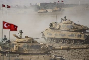 الجيش التركي يشن هجوما مدفعيا على مواقع لـ”وحدات حماية الشعب” شمال سوريا