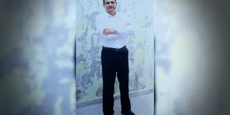 نقل أكاديمي معتقل معروف إلى المستشفى بسبب كورونا