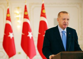 تركيا تدعو فرنسا لوقف الترويج للإسلاموفوبيا عبر أجهزة الدولة