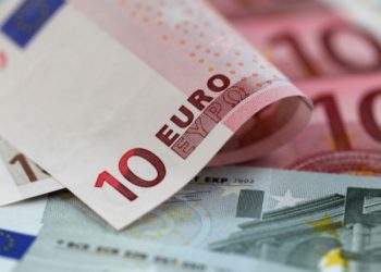 تركيا.. اليورو يسجل رقمًا قياسيًا جديدًا أمام الليرة