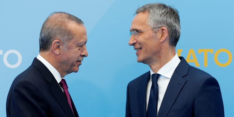 أردوغان يتلقى اتصالاً من أمين عام حلف الناتو