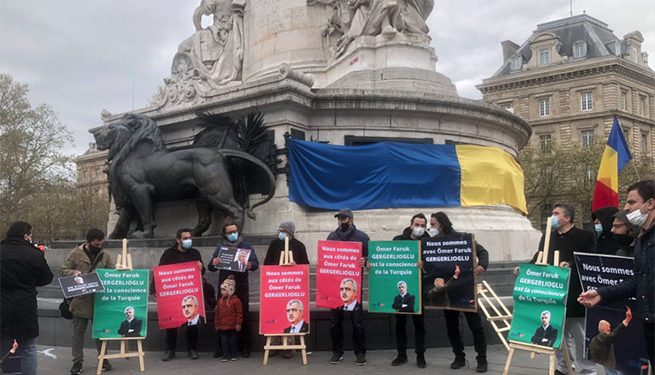 وقفة تضامنية في باريس لمؤازرة جرجرلي أوغلو