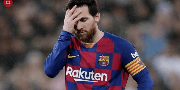 برشلونة يجهز عرضا “هزيلا” لميسي لتجديد عقده