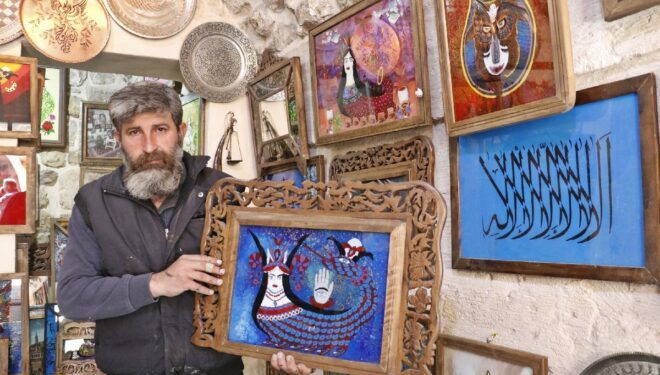 فنان تركي يشتهر في أوروبا برسم “أسطوري”