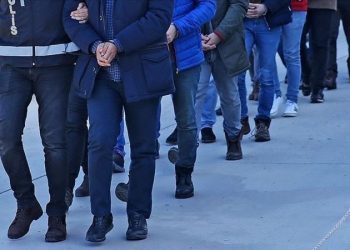 تركيا.. اعتقال 54 من الجيش والشرطة