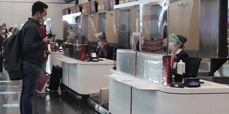 السفر بالهويات بين تركيا وأذربيجان يدخل حيز التنفيذ