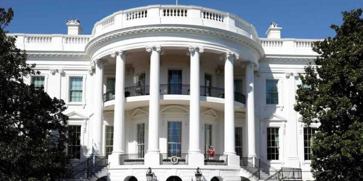 “عن كثب”.. البيت الأبيض يراقب التطورات الجارية بين غزة وإسرائيل