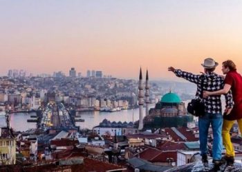 35% تراجعًا في أعداد السياح الوافدين إلى تركيا
