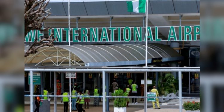 نيجيريا تفرض حظرًا على القادمين من تركيا