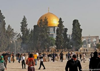 أحداث المسجد الأقصى.. مصر تدين بشدة.. الأردن تتظاهر.. الكويت تدعو لجلسة طارئة