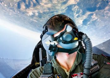 تركيا.. تكليف طيارين متهمين بالإرهاب بقيادة مقاتلات عسكرية!