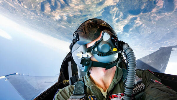 تركيا.. تكليف طيارين متهمين بالإرهاب بقيادة مقاتلات عسكرية!