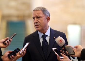 في سبيل زيادة الثقة بين الجانبين.. لقاءٌ تركي-يوناني مرتَقَب