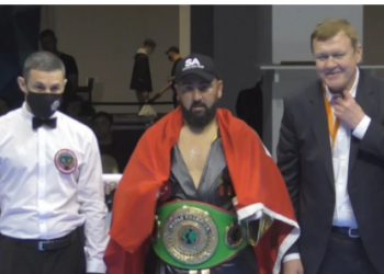 التركي سردار أفجي يحصد الذهبية في ملاكمة الوزن شبه الثقيل