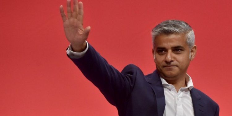 صادق خان يفوز ببلدية لندن للمرة الثانية