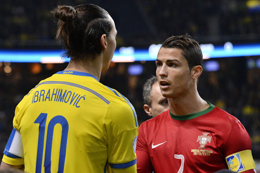 مواجهة “نارية” بين رونالدو وإبراهيموفيتش على مقعد في دوري الأبطال