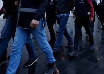 تركيا.. قرار اعتقال بحق 40 طالبًا عسكريًا بتهمة معروفة