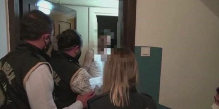 تركيا.. اعتقال 10 من رجال زعيم المافيا سادات بكر