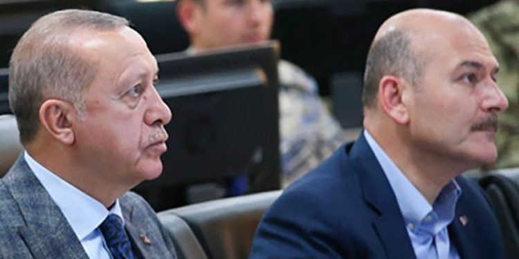 صحفي: أردوغان تلقى تقارير تثب اتهامات زعيم المافيا ضد وزير الداخلية