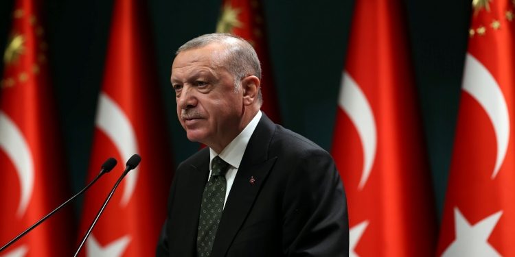 تحركات أردوغان تؤتي أكلها.. انقلاب في حزب السعادة الإسلامي